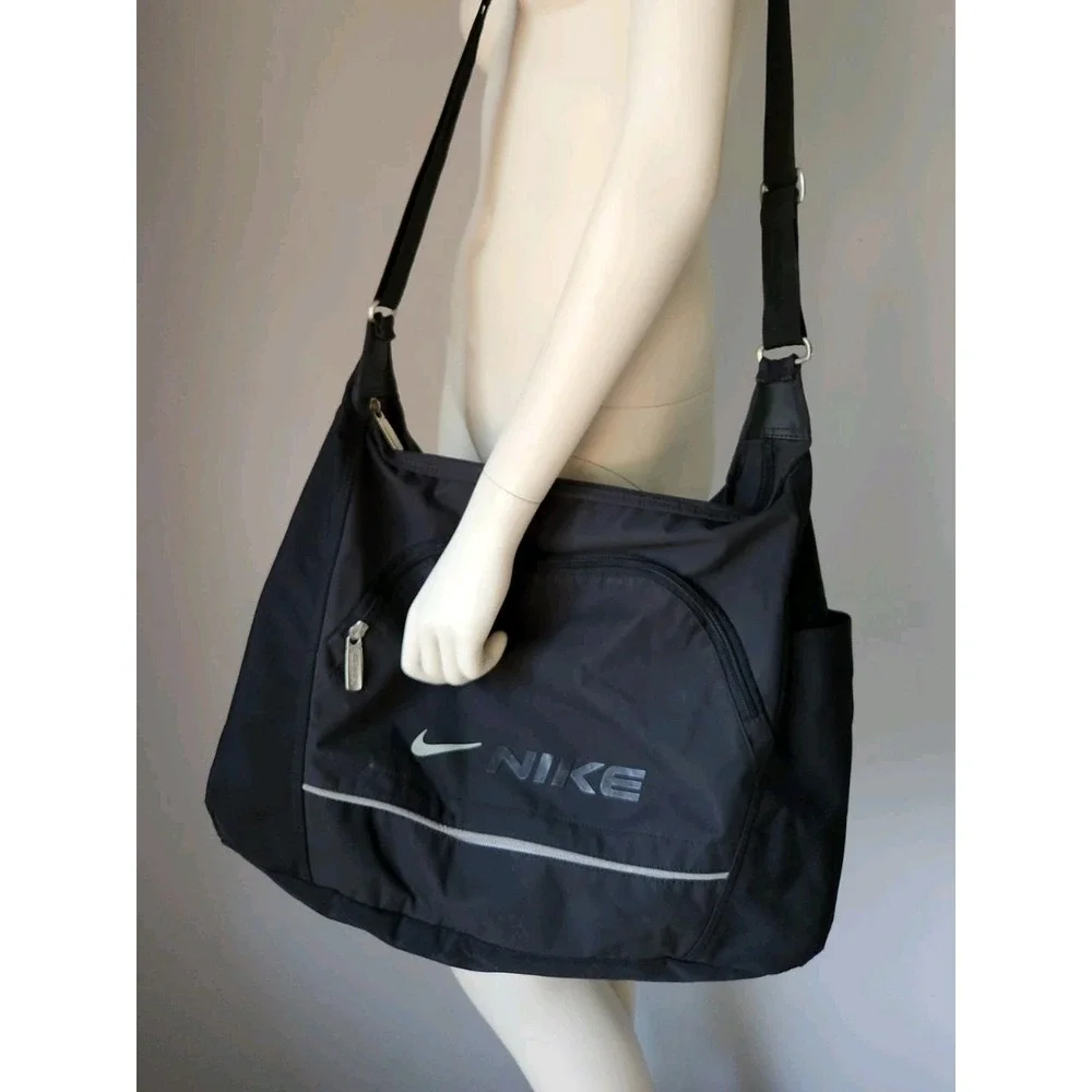 Vtg Nike Y2K Crossbody Bag Duffle Shoulder Gym Workout Travel Carry On Gorpcore